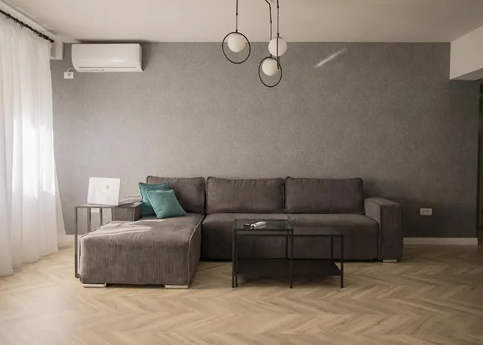 Sabrini B3 Old Town Apartment *